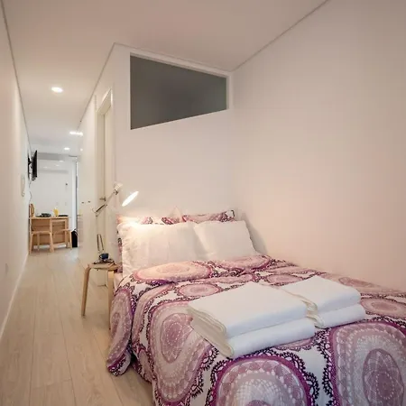 Kissen-appartement Im Historischen Zentrum By Interhome Aveiro